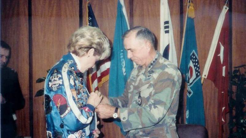 Suzanne Mitchell with Army Gen. Livsey.