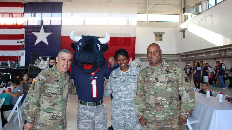 The USO, the NFL and the Houston Texans teamed up to host the Salute to Service BBQ at Ellington Field Joint Reserve Base on Jan. 31, near the site of Super Bowl LI. Thousands of service members and military families stationed near Houston enjoyed an afternoon of food, live music, games and prizes.