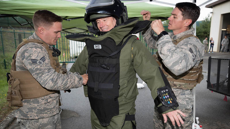 Thousands of service members and military family members turned out to meet Bryan Cranston, an award-winning actor, screenwriter, director and producer who brought his best-selling “A Life in Parts” memoir to life in an intimate theater show during a USO tour across Europe.