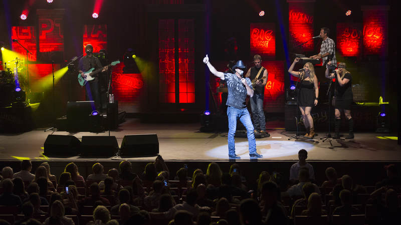 Trace puts on a show-stopping performance for service members at The Tobin Center in San Antonio.