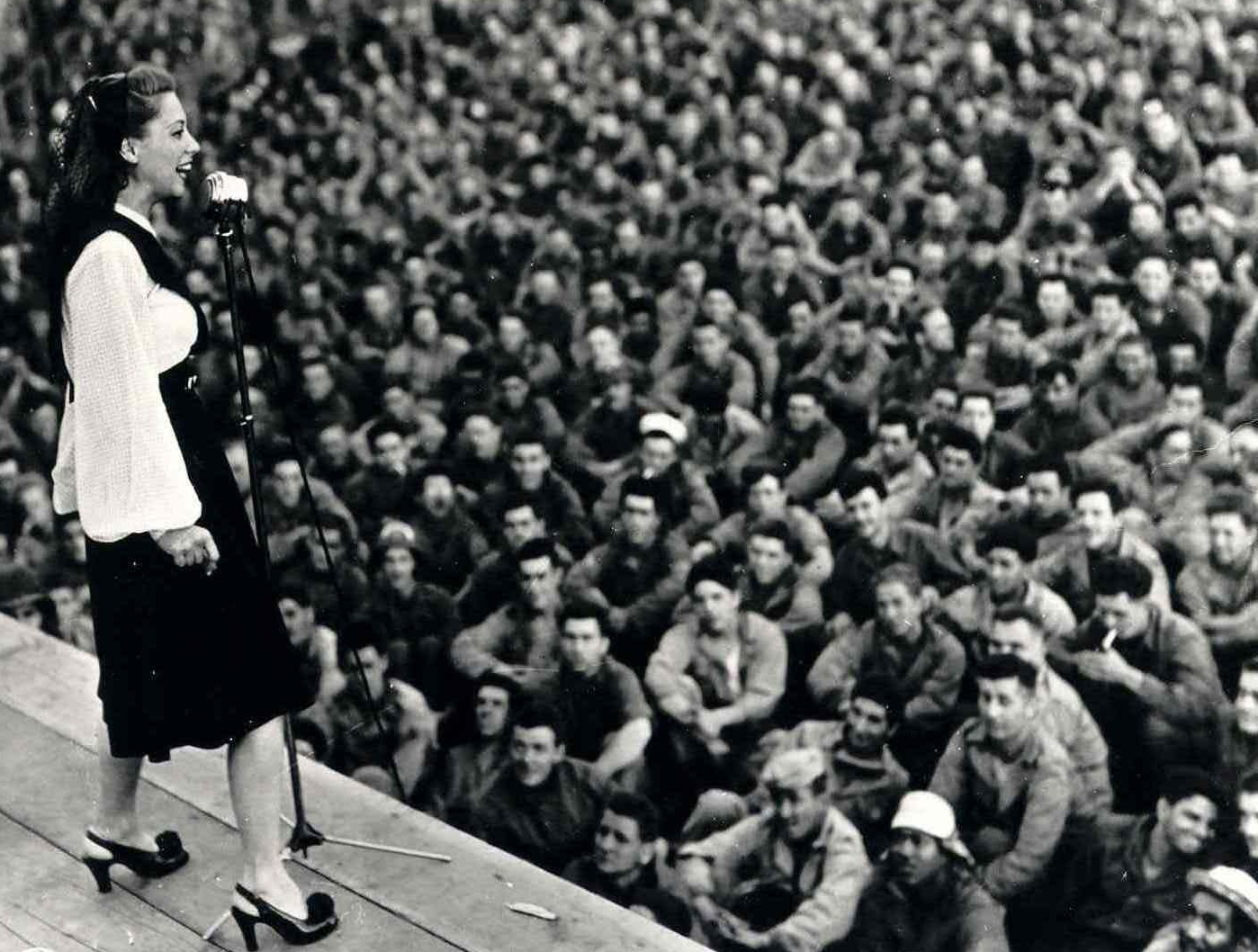 Women in Combat, Women Onstage