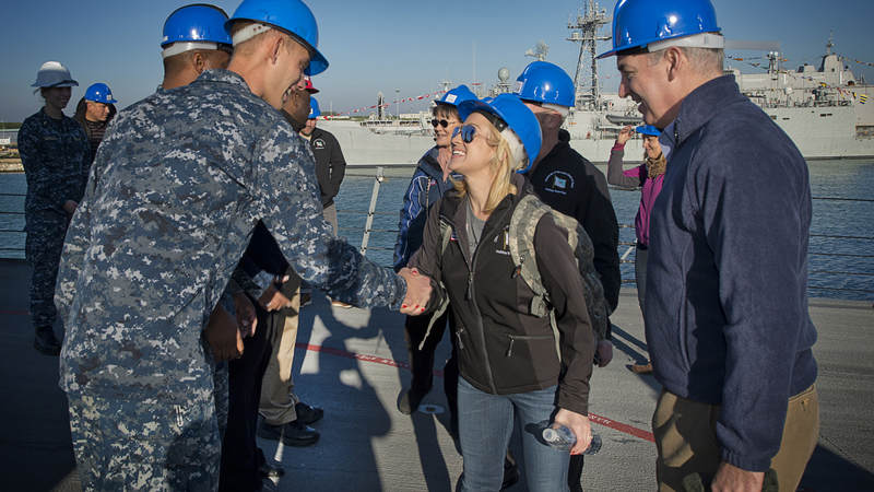 Pickler greets sailors assigned to the USS Ross during the Chairman's USO Holiday Tour in 2014.