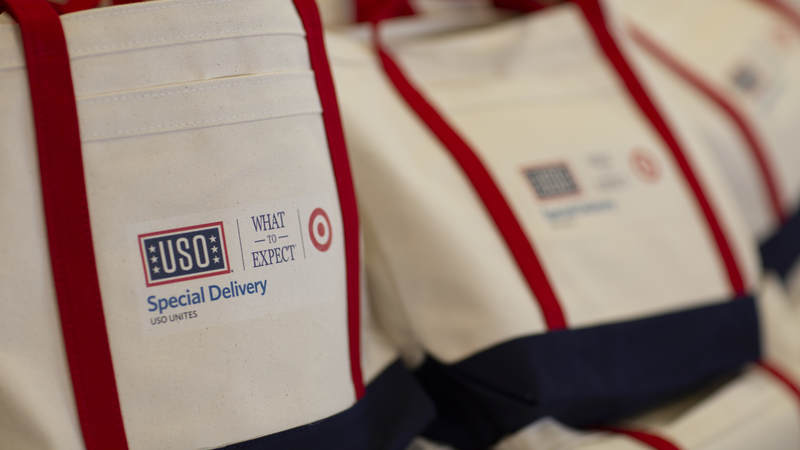 Since 2013, the USO and Heidi Murkoff, author of the “What to Expect” book series and creator of whattoexpect.com and the WTE Foundation, have partnered in hosting Special Delivery baby showers for new military parents and parents-to-be around the globe.
