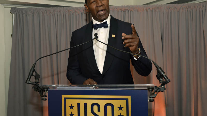 Dennis Haysbert speaks at the USO's 75th Anniversary Reception.